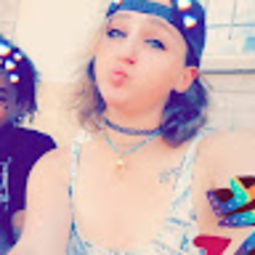 Meet your Posher, Tay